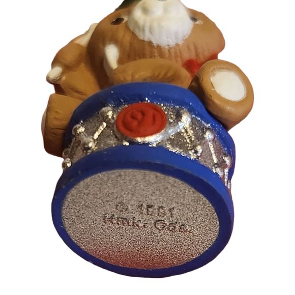 Upbeat Bear, Hallmark Keepsake Ornament 1991 Brown Bear with a Silver Metal Drum - Picture 3 of 11